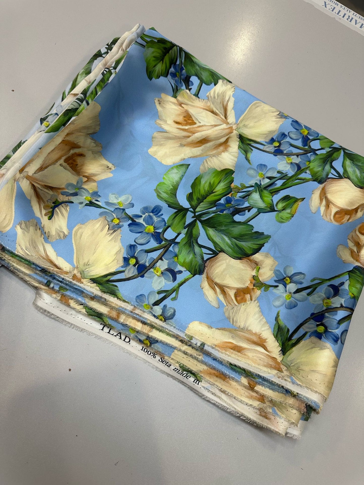 Pure Italian Silk Satan M04 (3 Meter)
